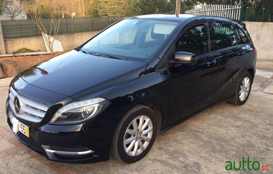 2014' Mercedes-Benz B-180 photo #2