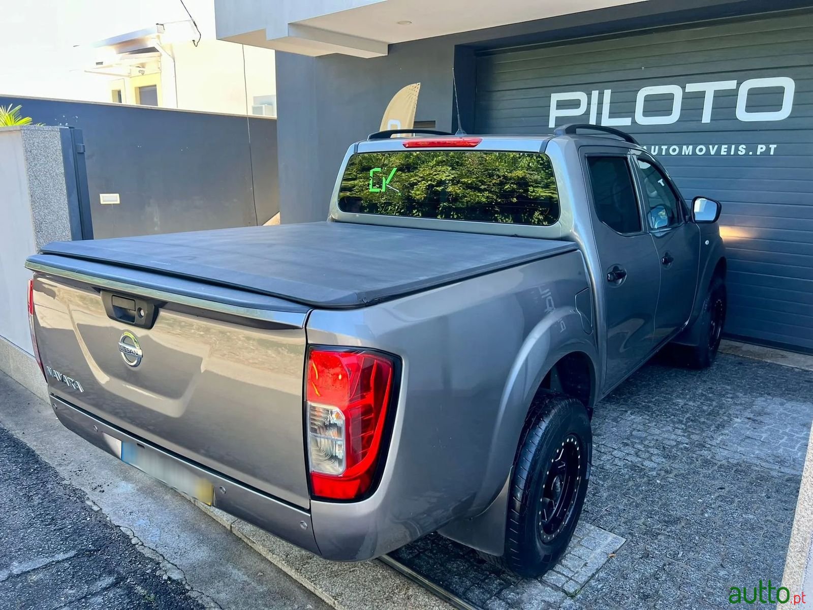 2019' Nissan Navara photo #5