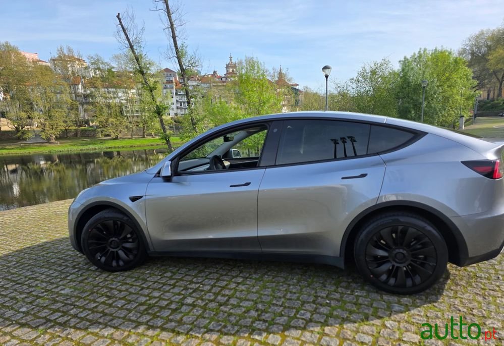 2023' Tesla Model Y photo #5