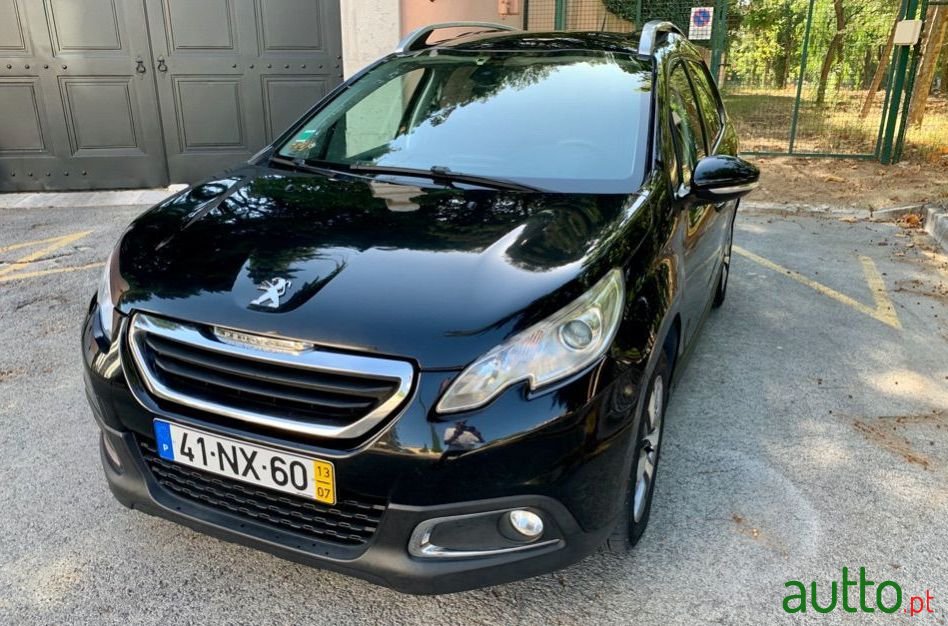 2013' Peugeot 2008 photo #3