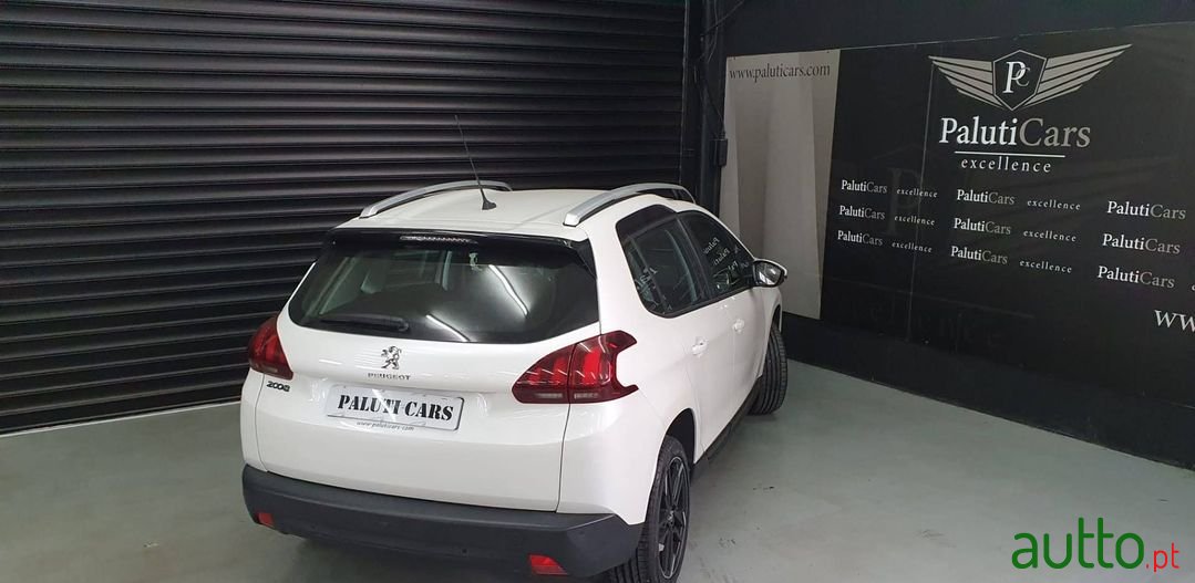 2017' Peugeot 2008 photo #3