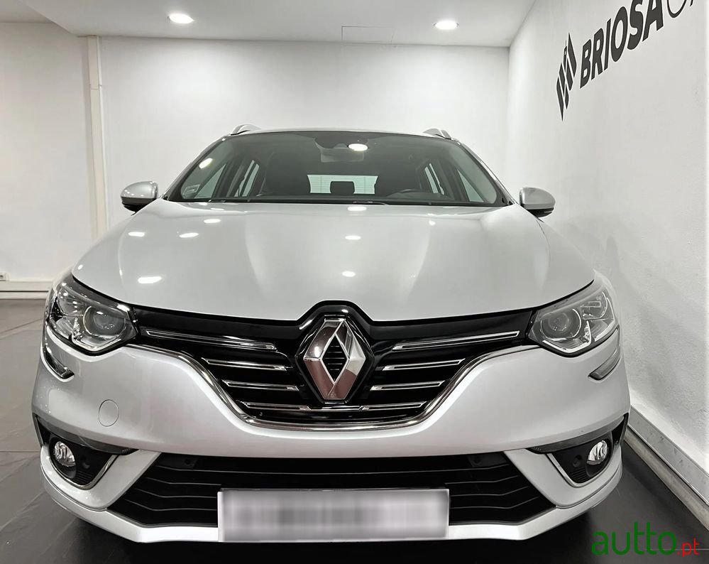 2017' Renault Megane Sport Tourer photo #5