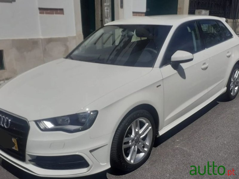 2015' Audi A3 Sportback photo #3