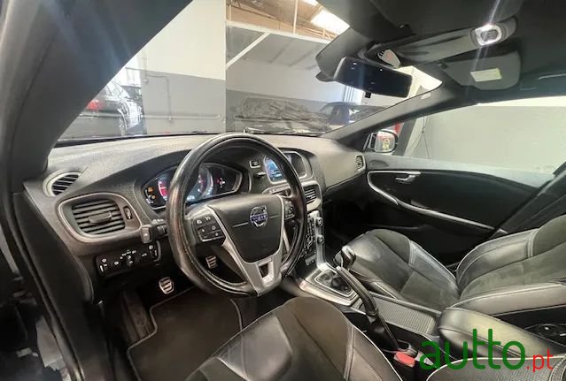 2015' Volvo V40 photo #5