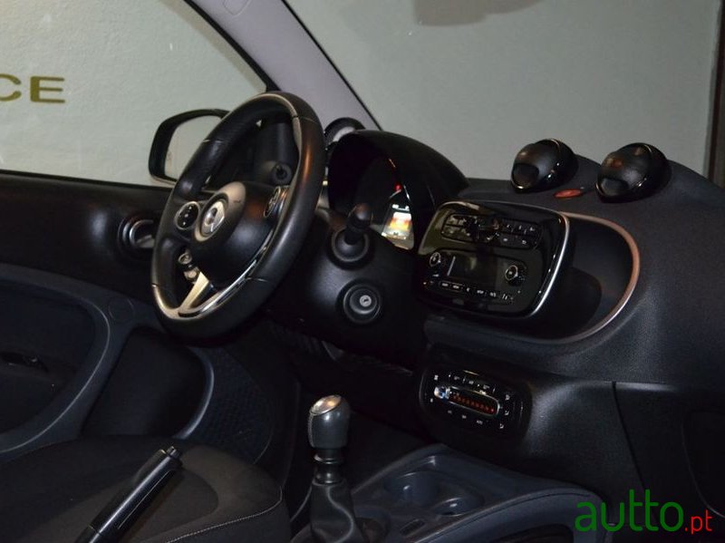 2015' Smart Fortwo 0.9 Passion 90 photo #4