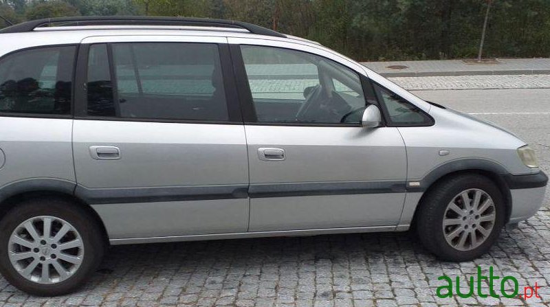 2004' Opel Zafira Elegance photo #1
