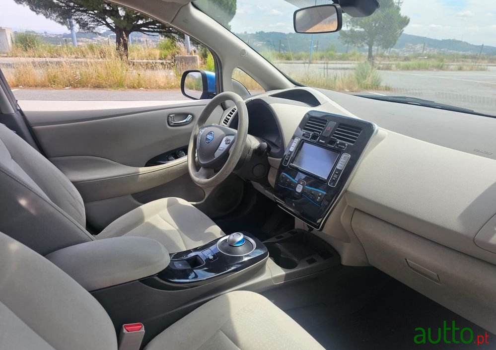 2011' Nissan Leaf Standard photo #4