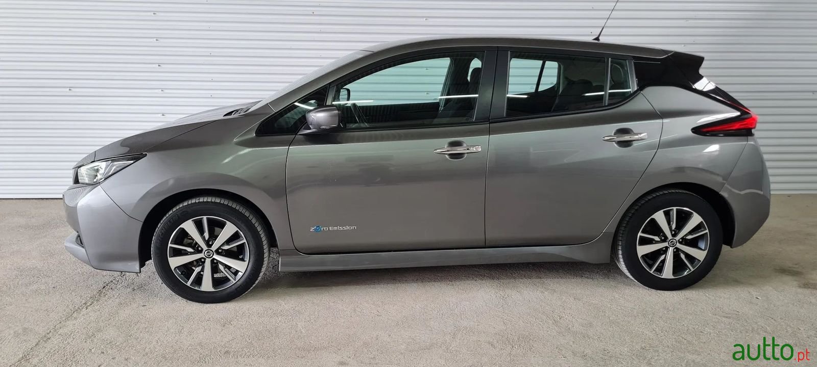 2018' Nissan Leaf photo #4
