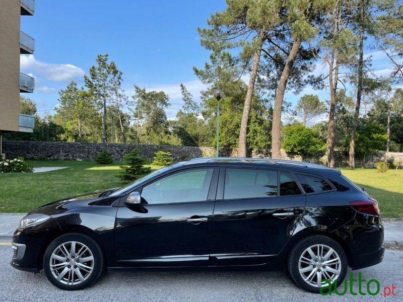 2015' Renault Megane Sport Tourer photo #3