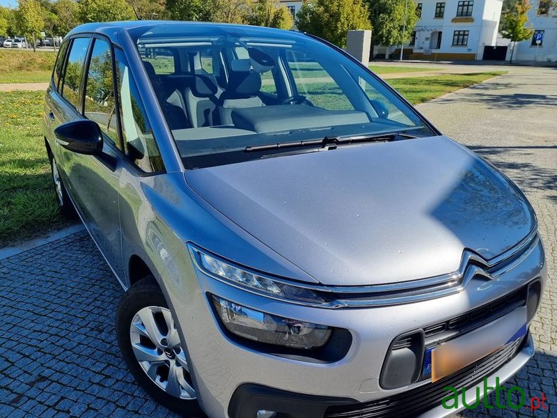 2022' Citroen C4 SpaceTourer photo #1