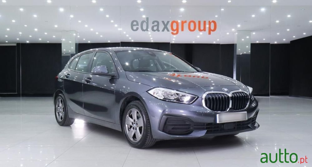 2020' BMW Série 1 D Advantage photo #1