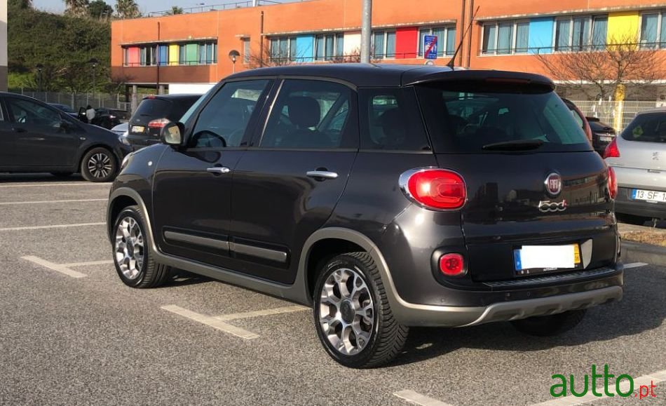 2017' Fiat 500L photo #3