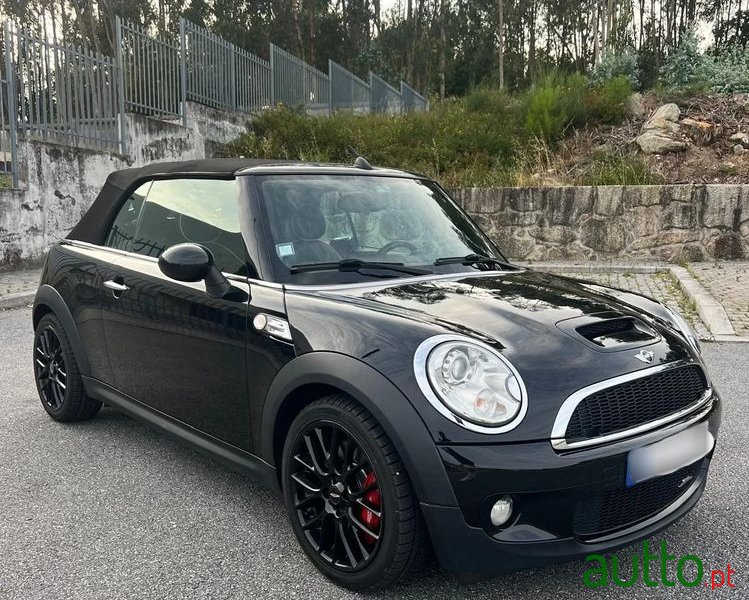 2010' MINI John Cooper Works photo #1