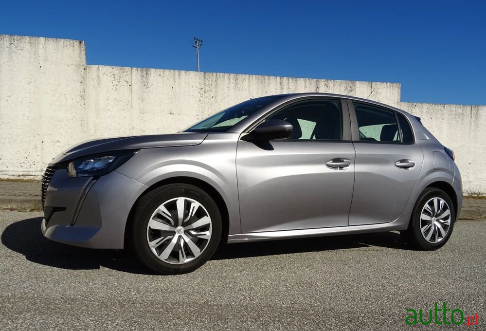 2020' Peugeot 208 photo #2