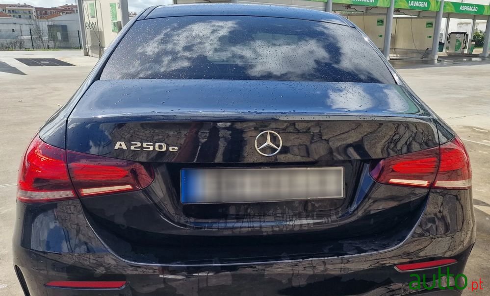 2021' Mercedes-Benz A 250 E Amg Line photo #5