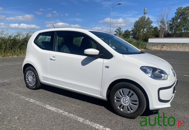 2015' Volkswagen Up photo #4