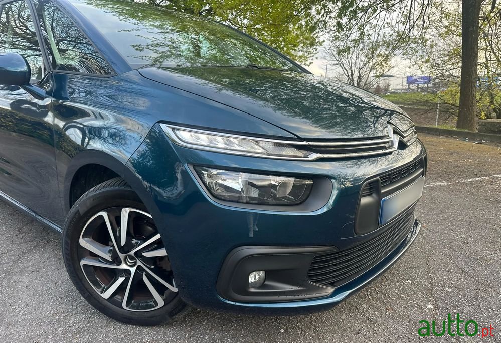 2020' Citroen C4 SpaceTourer photo #2
