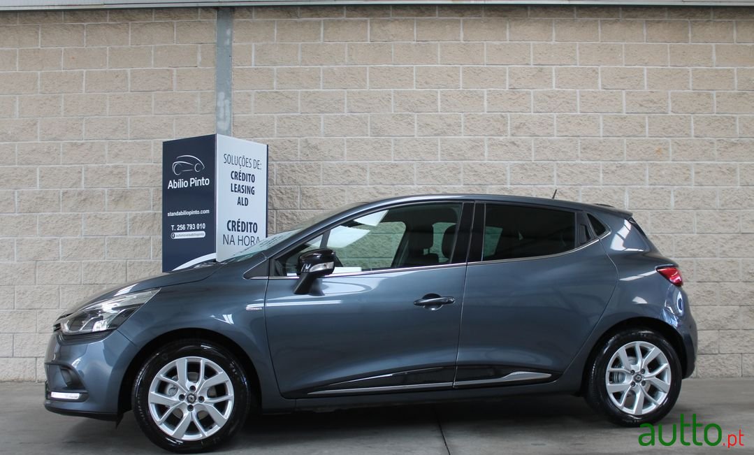 2019' Renault Clio photo #2