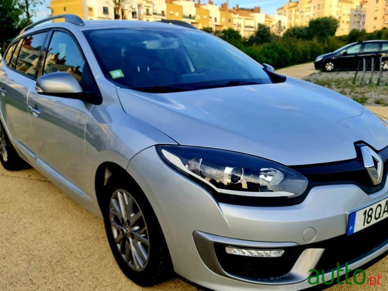 2015' Renault Megane Sport Tourer photo #1