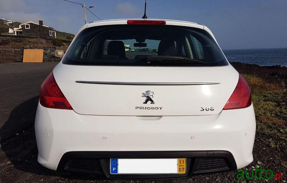 2011' Peugeot 308 photo #4
