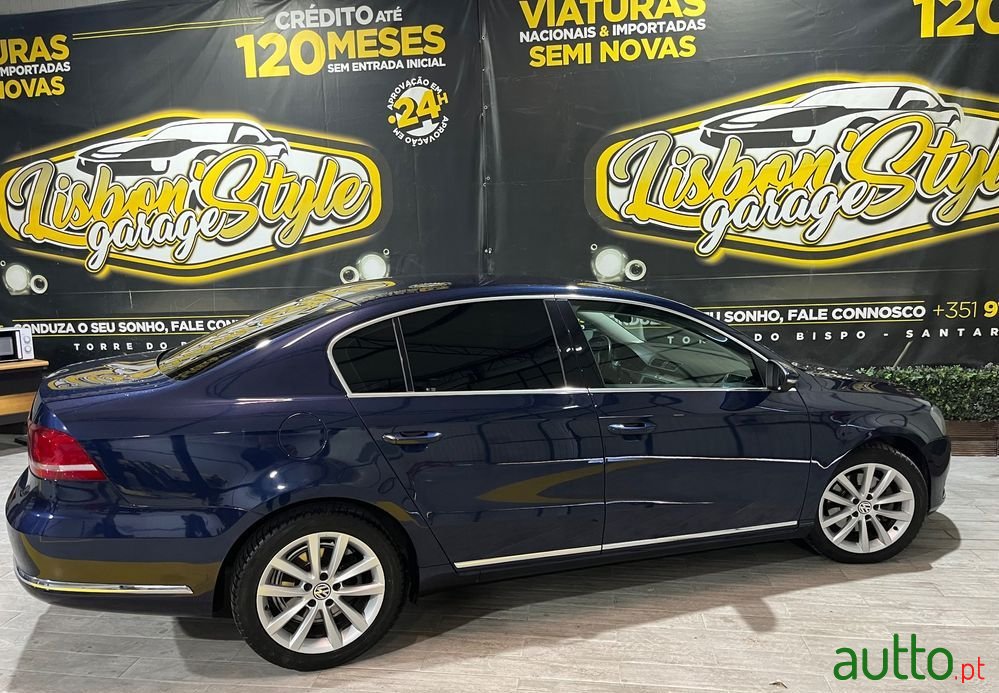 2011' Volkswagen Passat photo #1