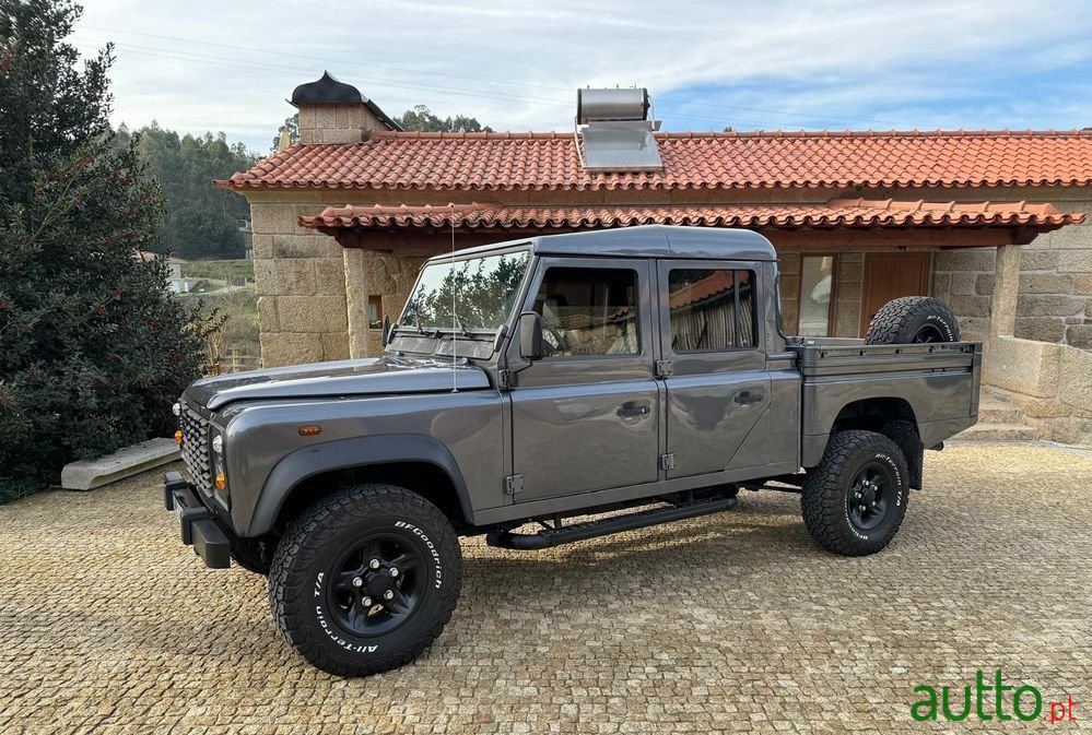 1999' Land Rover Defender photo #1