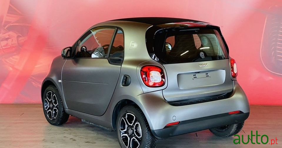 2018' Smart Fortwo photo #2
