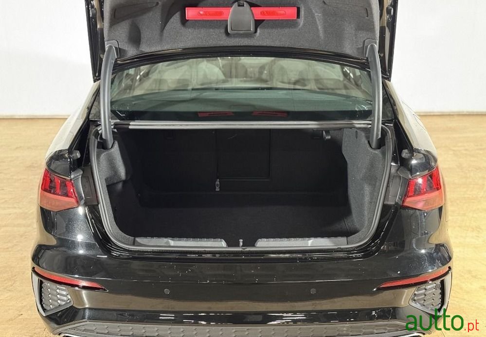 2021' Audi A3 35 Tfsi S Line S Tronic photo #5