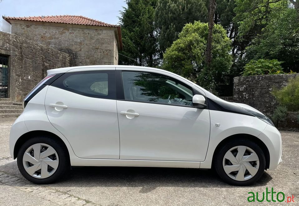 2018' Toyota Aygo photo #1