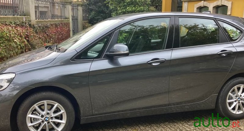 2018' BMW 216 D Advantage photo #3