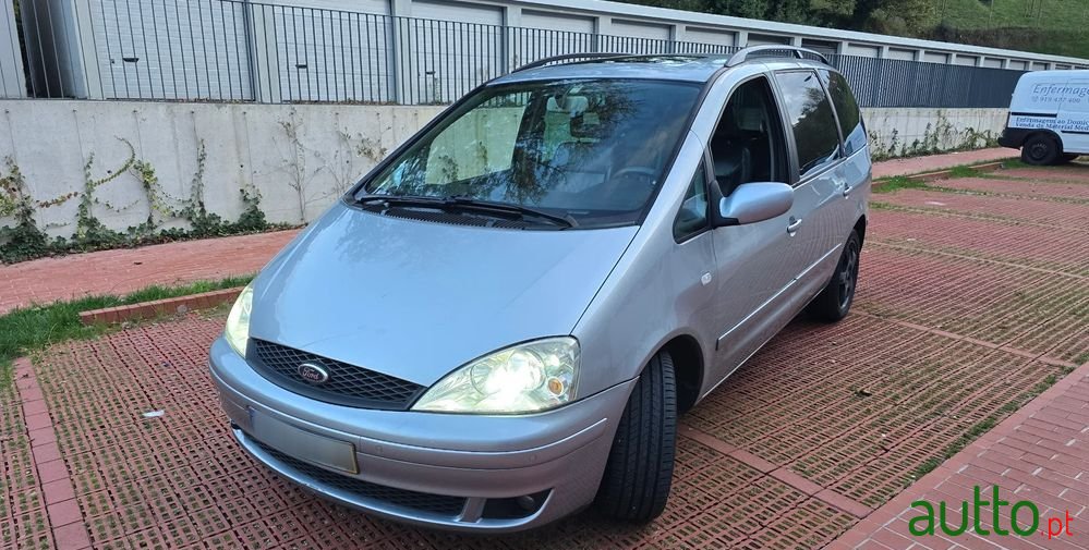 2003' Ford Galaxy 1.9 Tdi Ghia photo #3