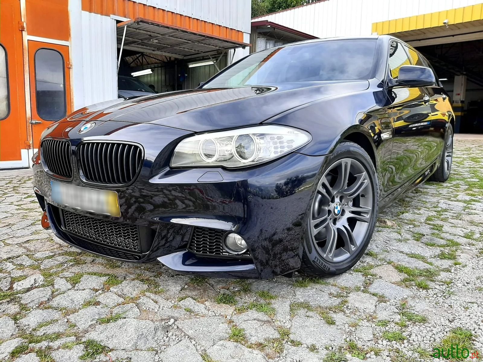 2012' BMW 525 photo #2