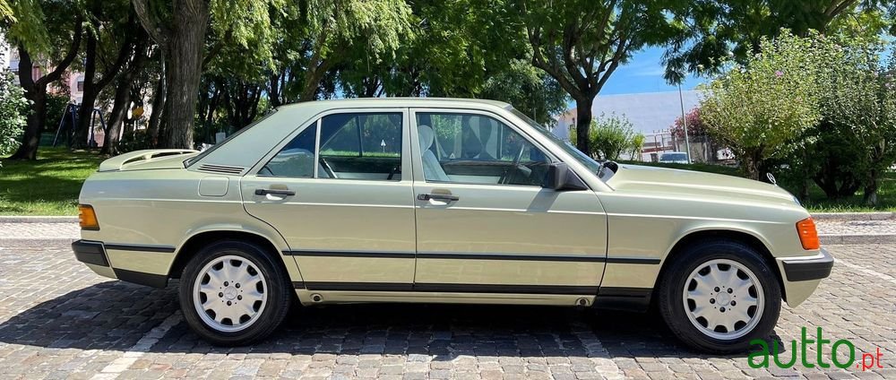 1984' Mercedes-Benz 190 photo #3