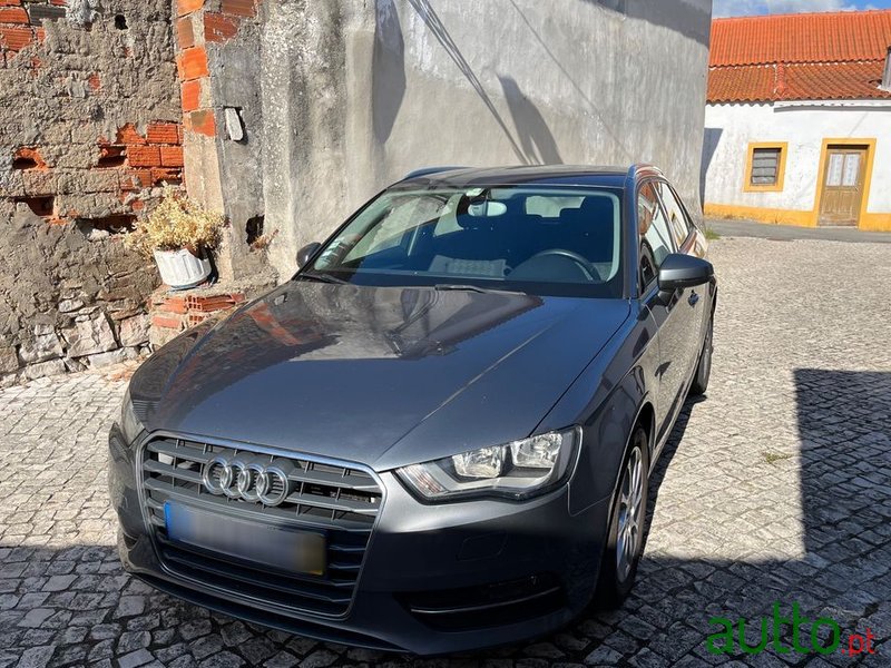 2013' Audi A3 Sportback photo #1