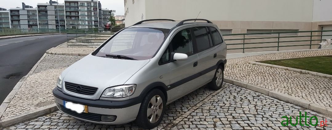 2002' Opel Zafira photo #1