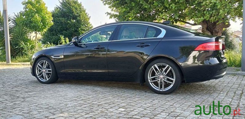 2017' Jaguar XE photo #5