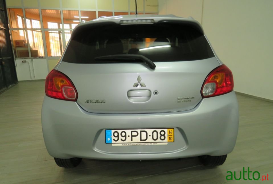 2014' Mitsubishi Space Star photo #5