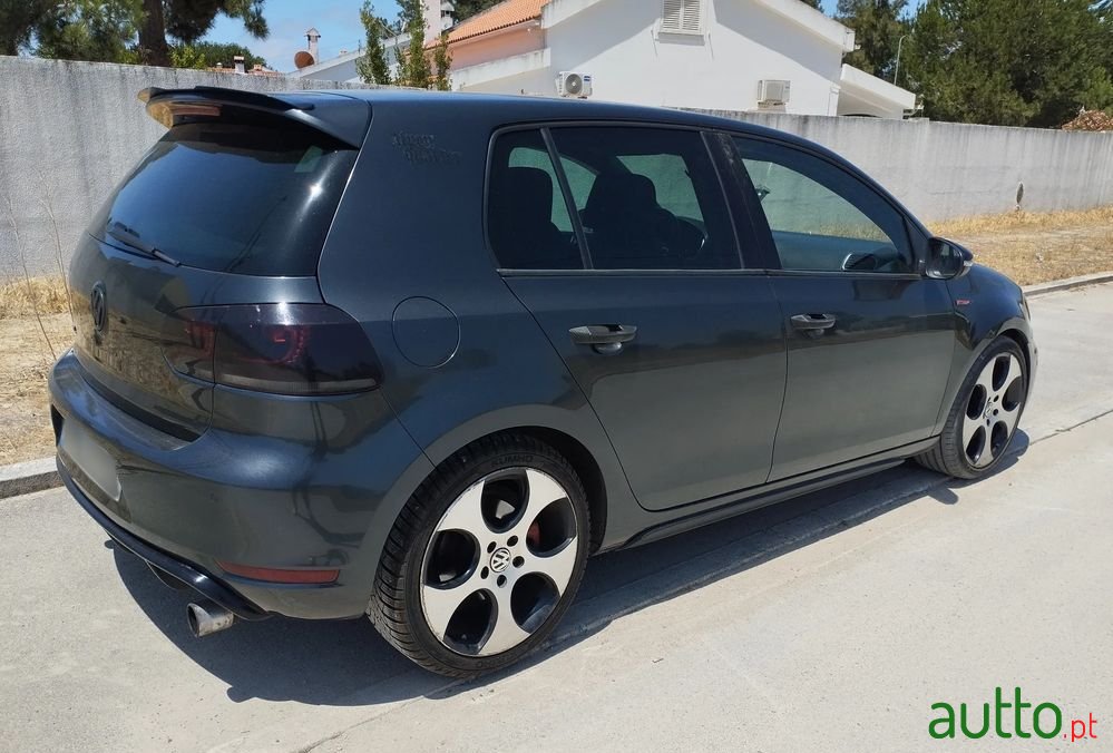 2010' Volkswagen Golf 2.0 Tsi Gti photo #6