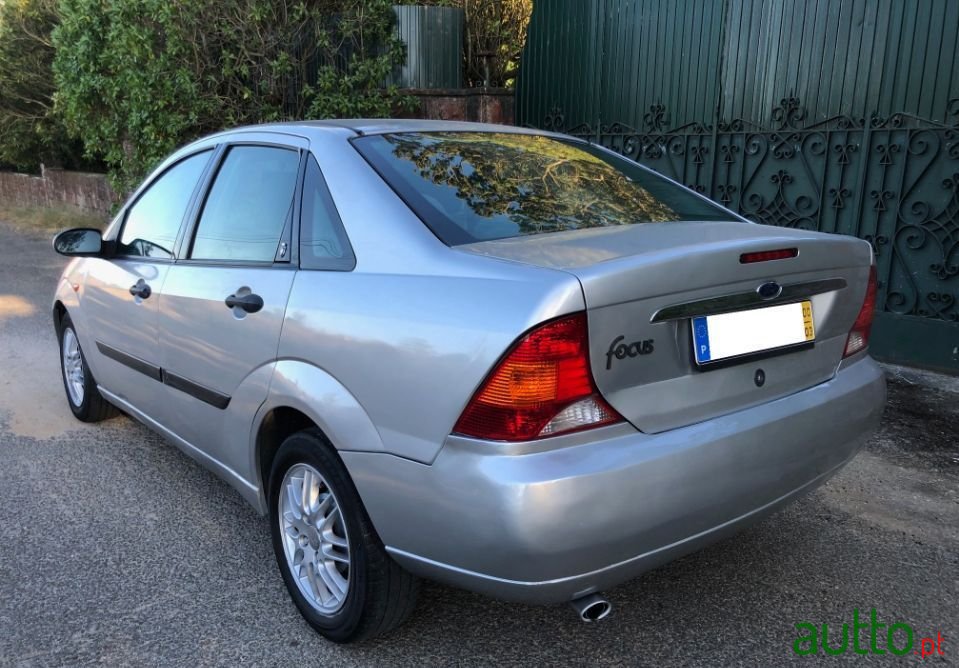 2000' Ford Focus photo #4