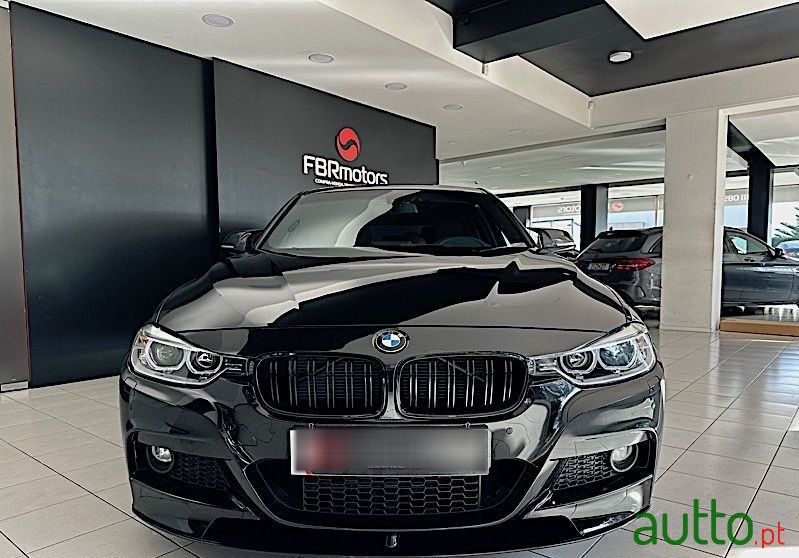 2012' BMW 320 photo #2