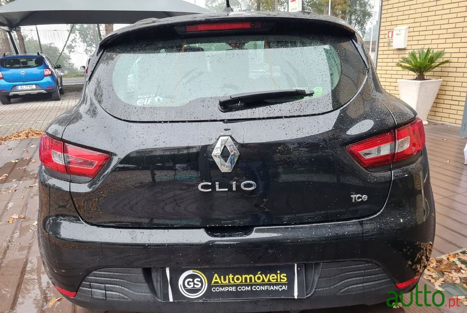 2014' Renault Clio photo #6