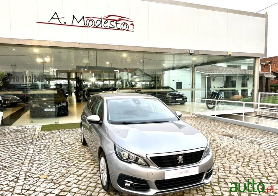 2018' Peugeot 308 Sw photo #1