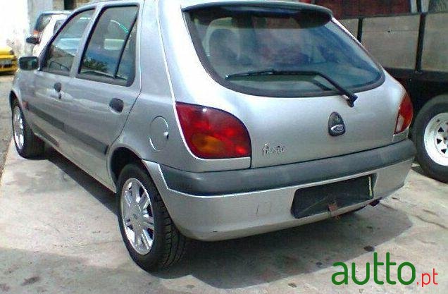 2002' Ford Fiesta 1.25 Ghia photo #2