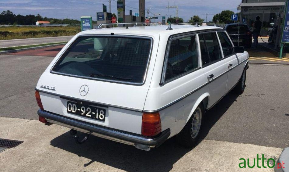 1987' Mercedes-Benz E-240 Station photo #2