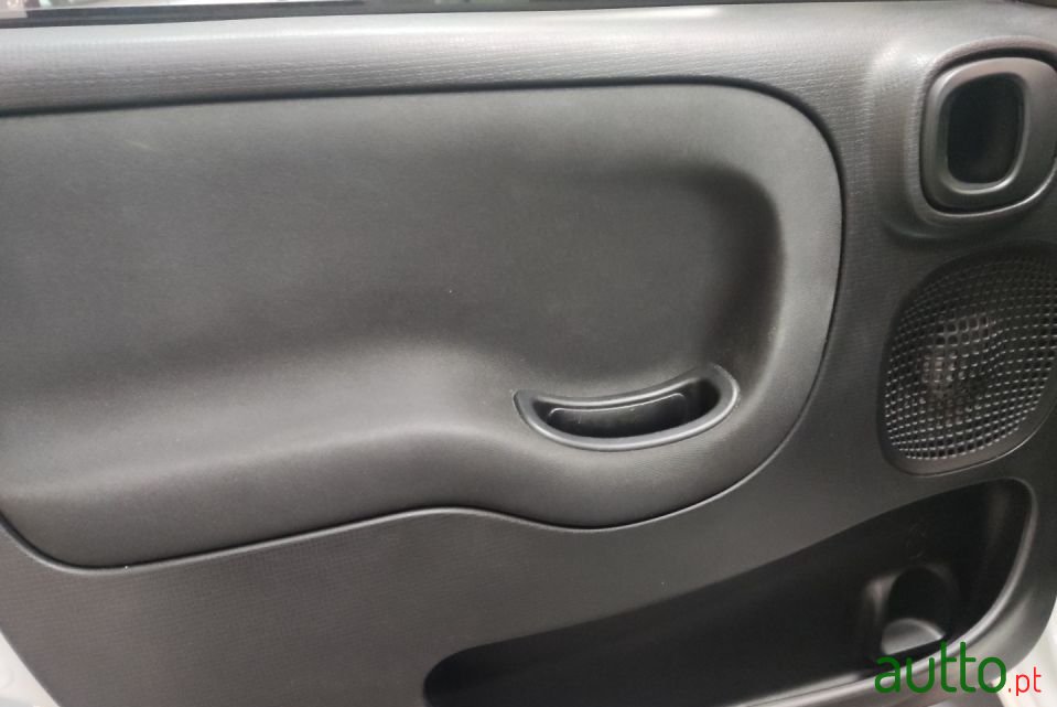 2018' Fiat Panda photo #6