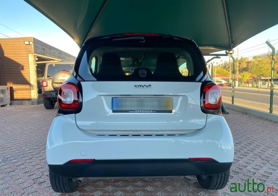 2019' Smart Fortwo photo #3