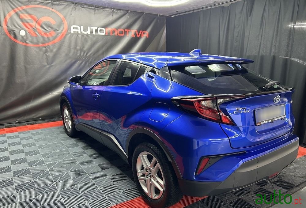 2021' Toyota C-HR photo #6
