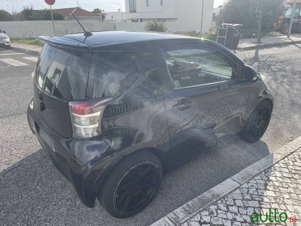 2009' Toyota iQ photo #6