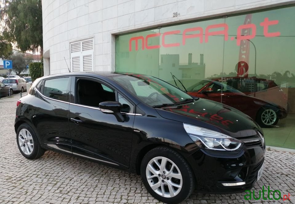 2018' Renault Clio photo #1