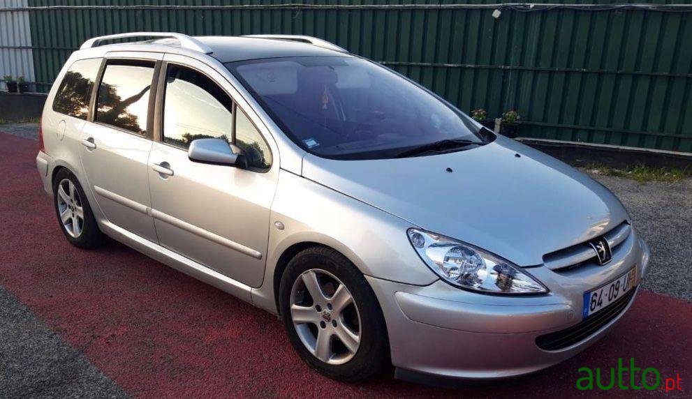 2002' Peugeot 307 Sw photo #1